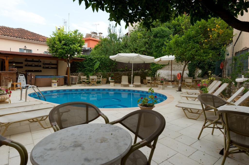 Paradise Hotel Парга Екстериор снимка